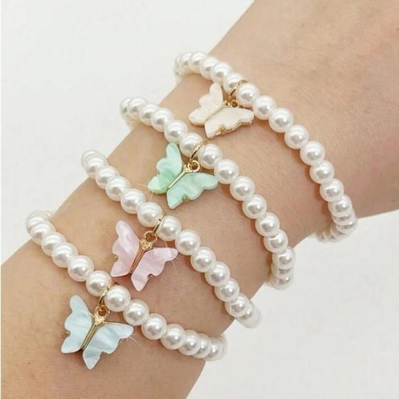 ⚠️Clearance 4pcs Faux Pearl Beaded Butterfly Charm Bracelets SS - Picture 3 of 3